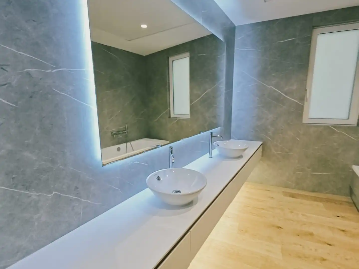 Bathroom of Flat for rent in Murcia  with Air Conditioner, Heating and Washing machine