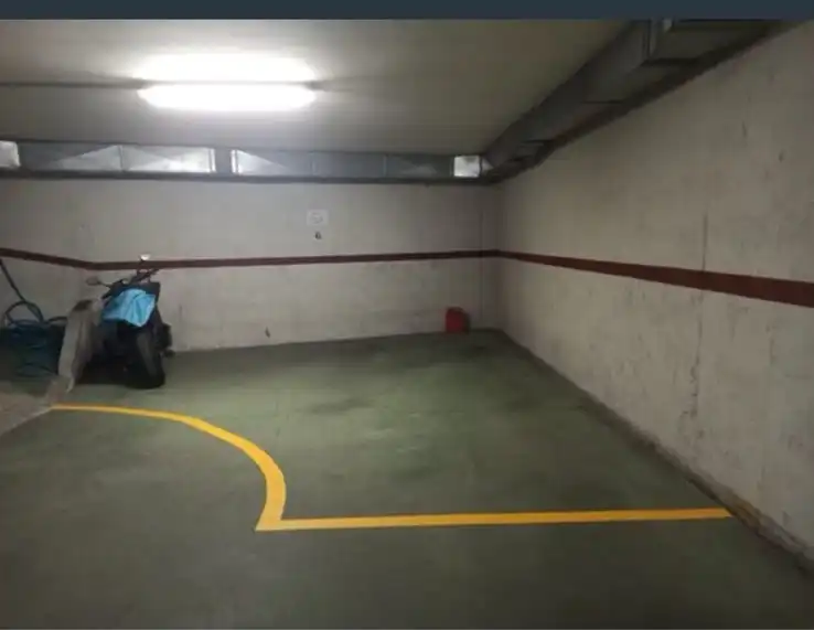 Aparcament en venda a A Malata - Catabois - Ciudad Jardín, imagen 3