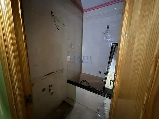 Baño de Piso en venta en Valdepeñas con Calefacción y Trastero