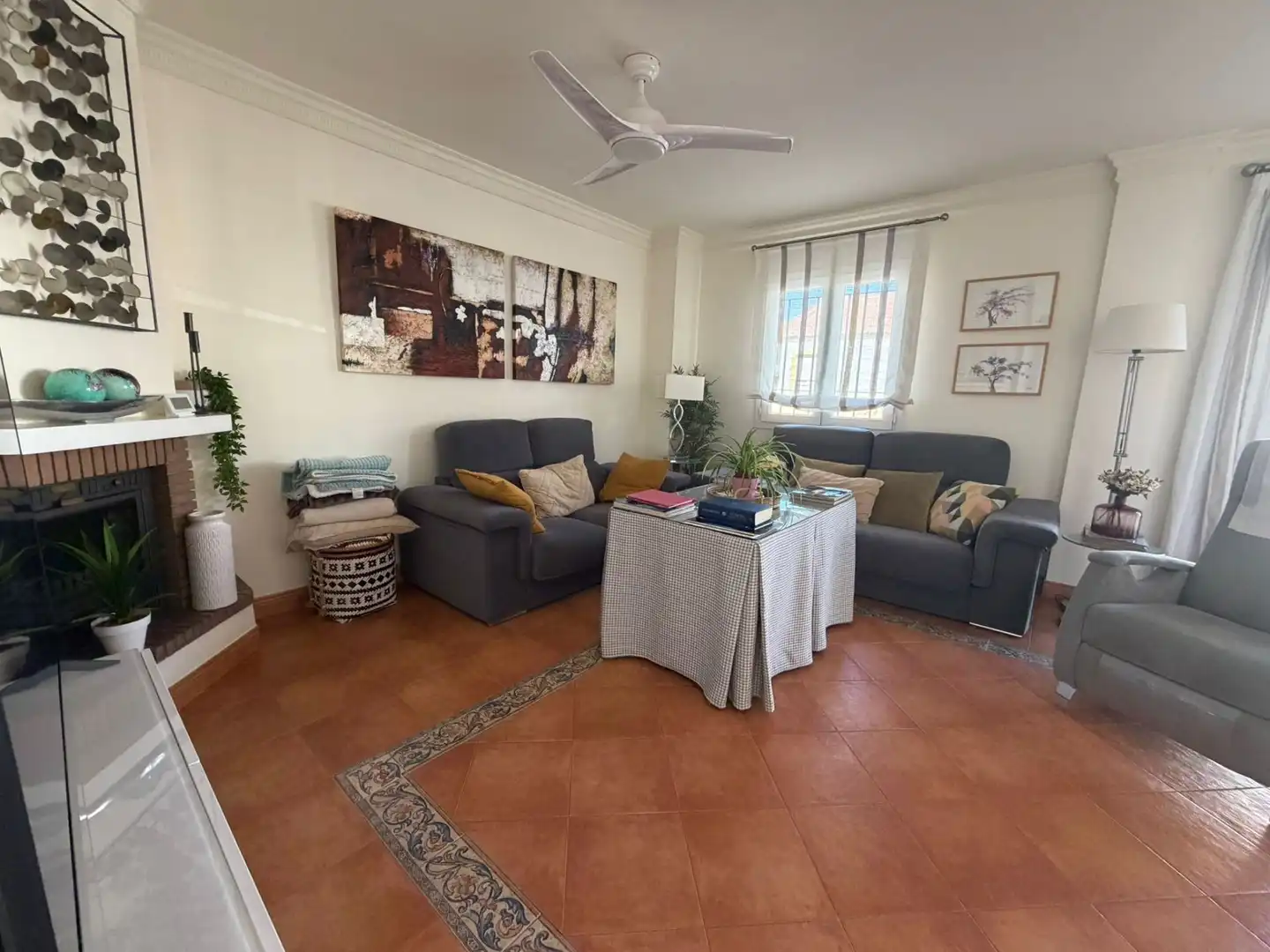 Sala de estar de Casa o chalet en venta en Vélez-Málaga con Aire acondicionado, Calefacción y Terraza
