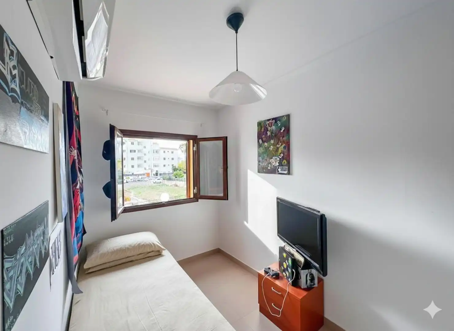 Bedroom of Flat for sale in Alcúdia  with Air Conditioner, Terrace and Storage room