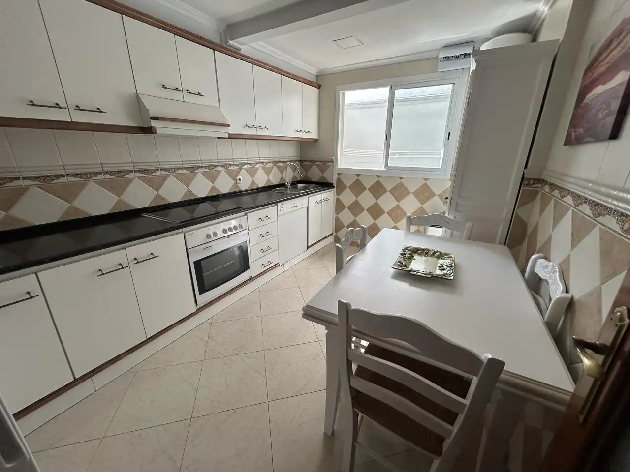 Cocina de Piso de alquiler en Málaga con Aire acondicionado, Calefacción y Terraza