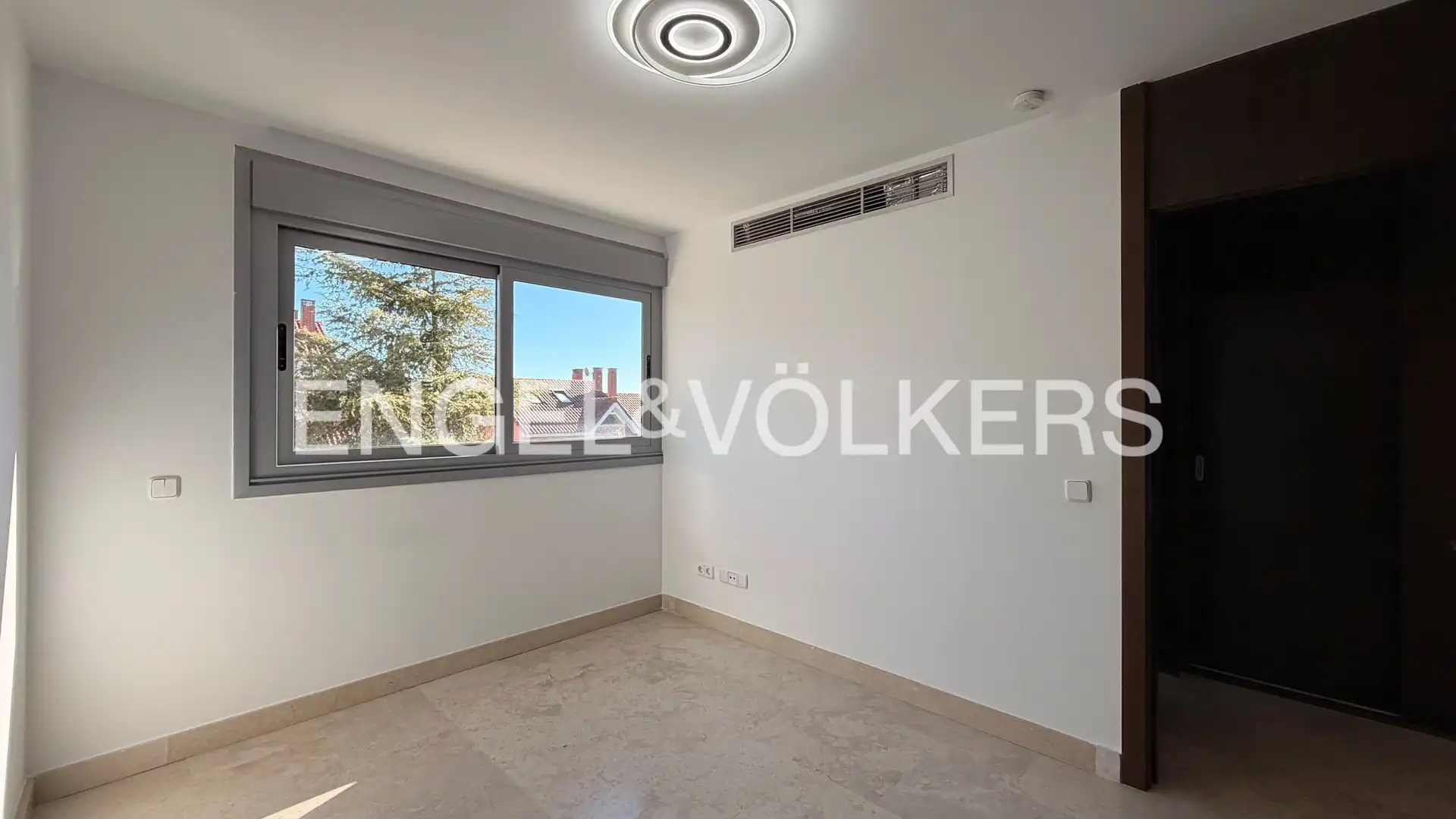 Dormitori de Casa o xalet de lloguer en La Moraleja amb Aire condicionat, Calefacció i Terrassa