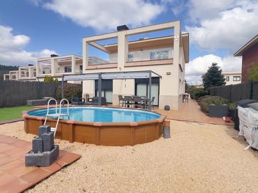 Casa con balcone in vendita a Sant Julià de Ramis