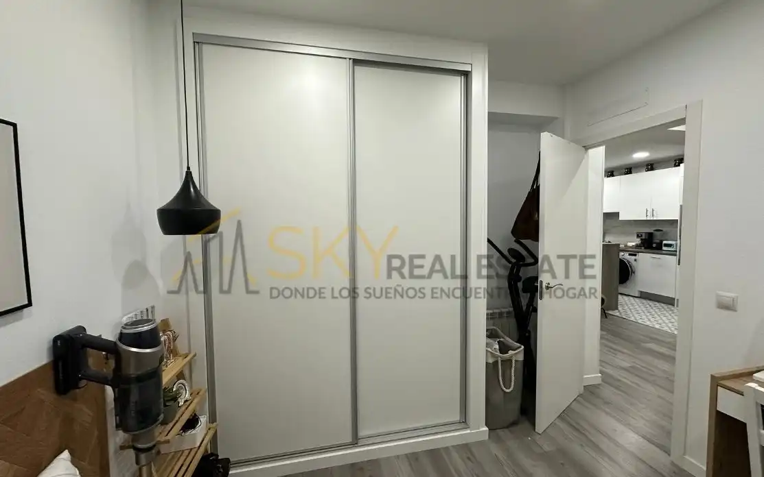 Bedroom of Flat for sale in Madrid  with Air Conditioner and Heating