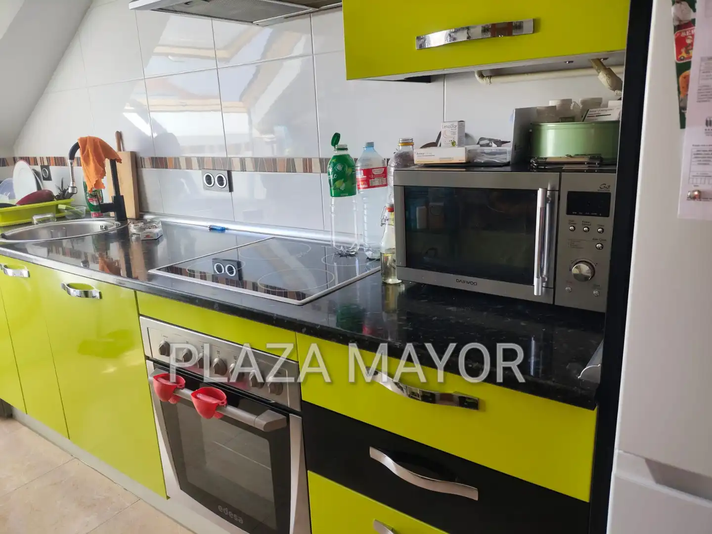 Cocina de Ático en venta en Moriscos con Calefacción, Terraza y Amueblado