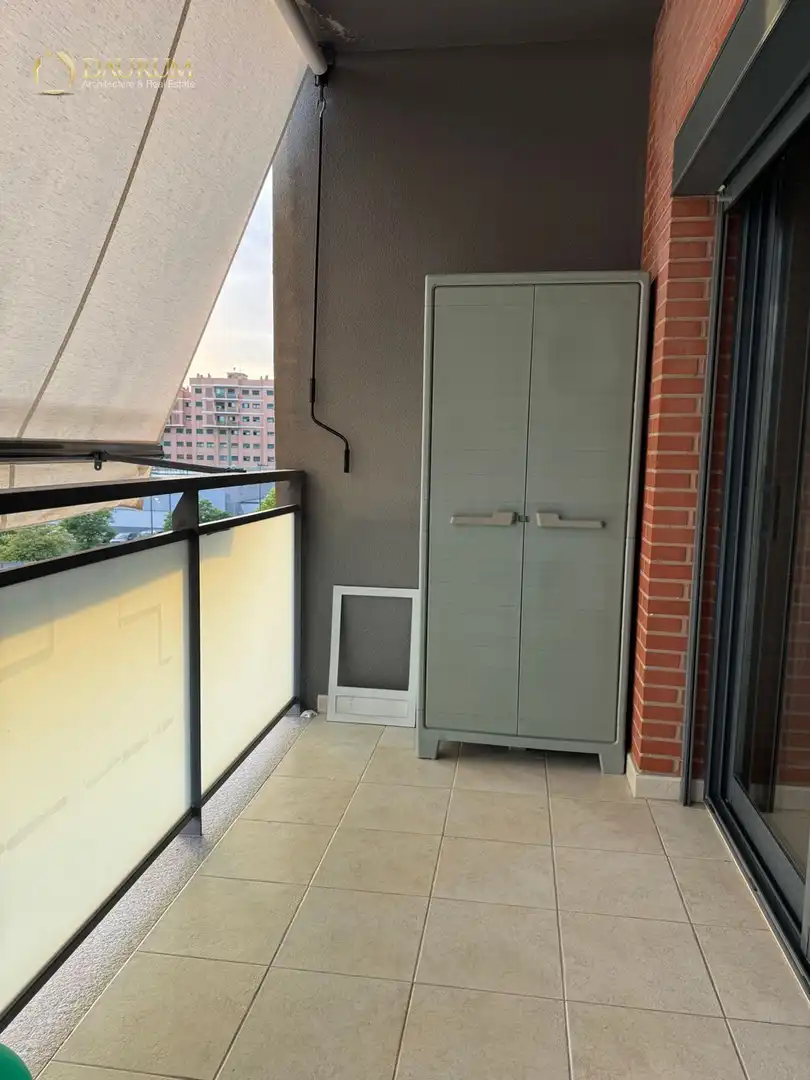 Piso con piscina en venta en POETA JOSÉ AGUSTÍN GOYTISOLO,, imagen 3