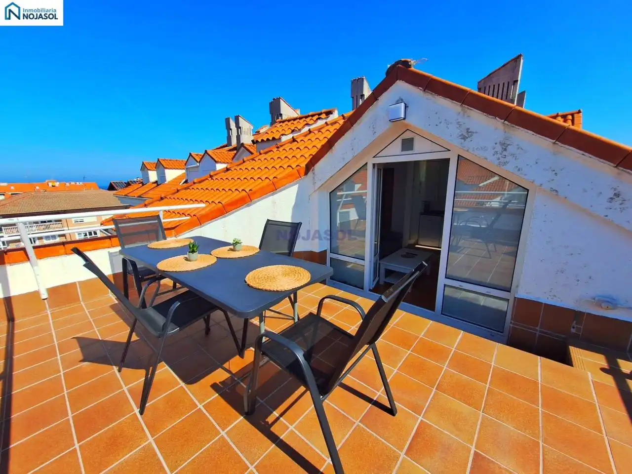 Apartament amb piscina de lloguer a Calle ARENAL 11