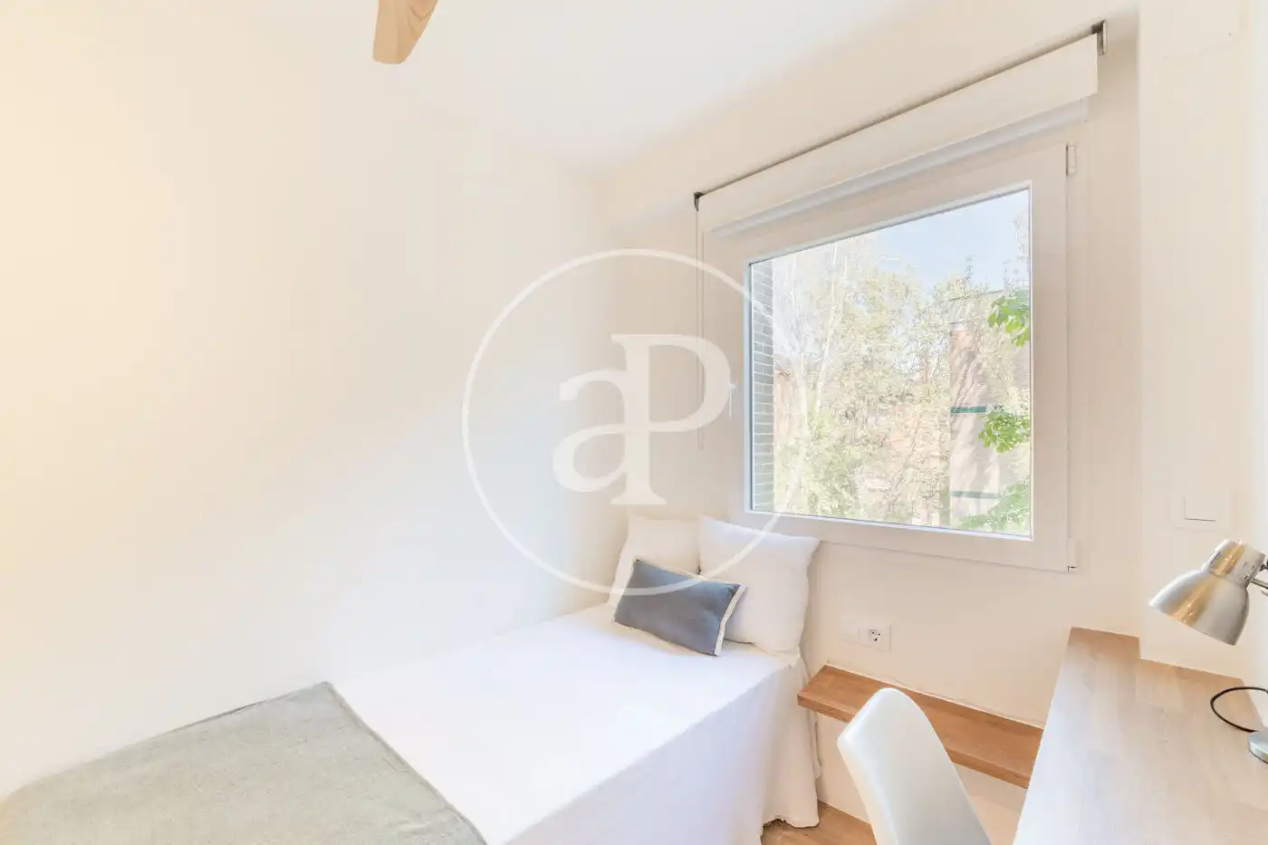 Bedroom of Flat for rent in Madrid  with Air Conditioner, Heating and Furnished