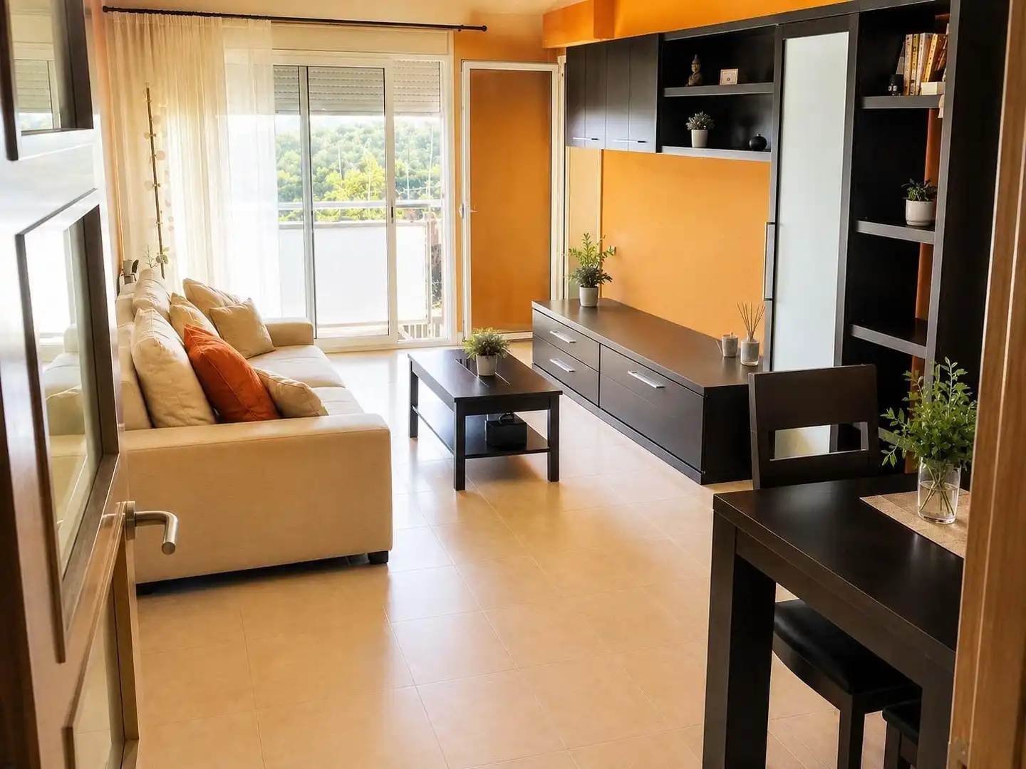 Flat with terrace for sale in Nucli Urbà