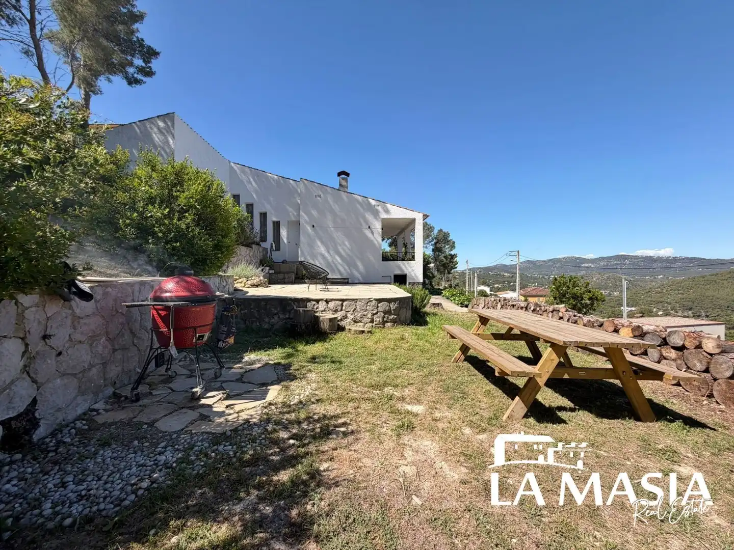 Casa amb jardí en venda a Olivella