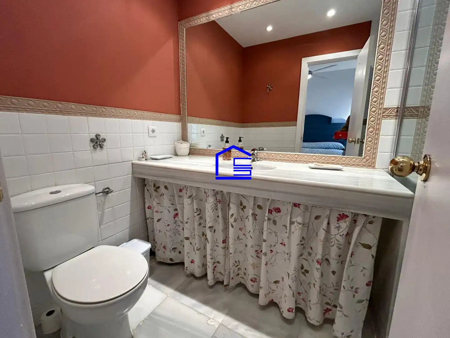 Baño de Casa o chalet de alquiler en El Puerto de Santa María con Aire acondicionado, Calefacción y Jardín privado