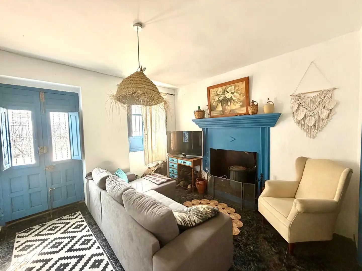 Living room of Houses for sale in Iznájar  with Terrace and Furnished