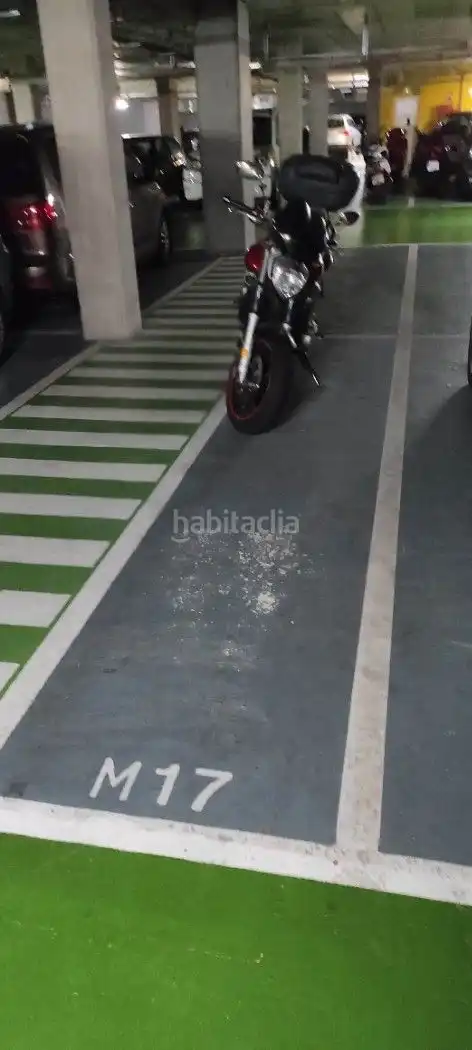 Moto in affitto a Carrer de Calàbria 260, imagen 3