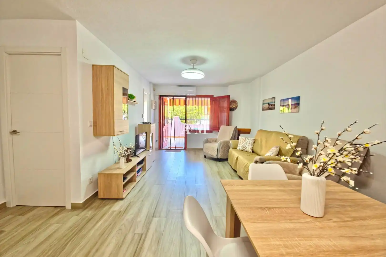 Living room of Flat for rent in Torrevieja  with Air Conditioner, Heating and Terrace