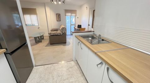 Foto 2 de Piso de alquiler en Avenida Virgen de Los Reyes, Centro - Doña Mercedes, Dos Hermanas