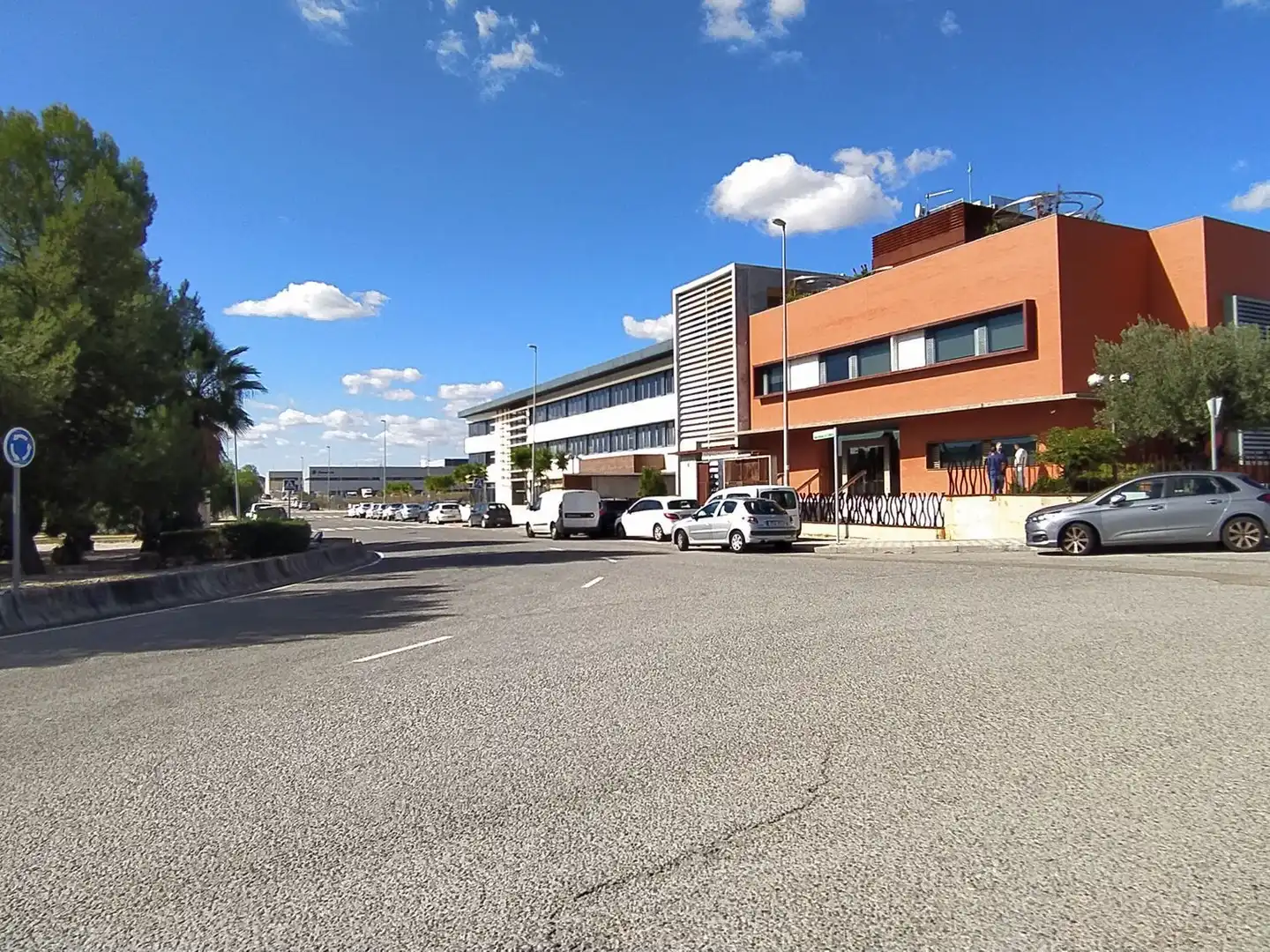 Vista exterior de Oficina en venda en Salteras