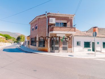 Mixto residencial en venta en Robledo de Chavela