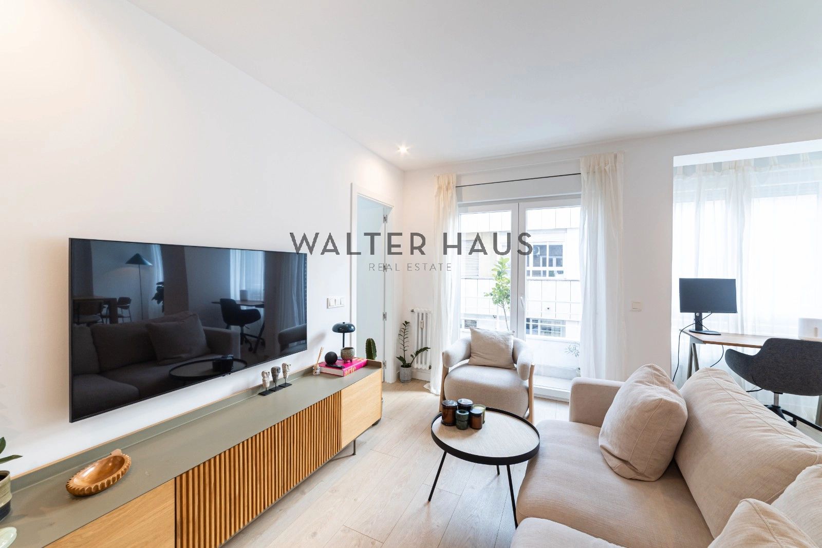 Sala d'estar de Pis en venda en  Madrid Capital amb Aire condicionat, Calefacció i Forn