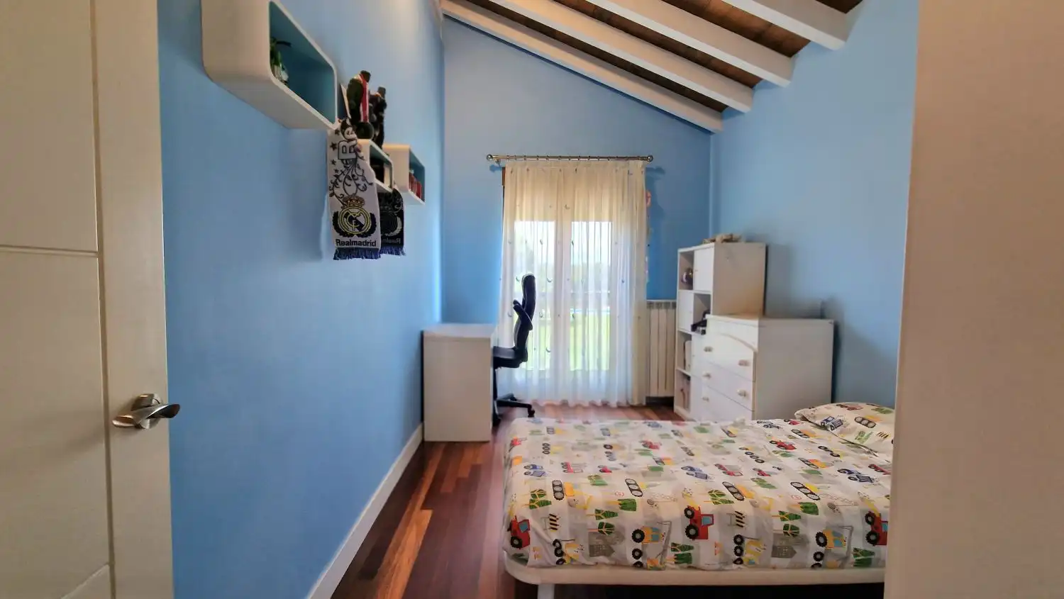 Bedroom of Houses for sale in Polanco  with Heating, Terrace and Storage room