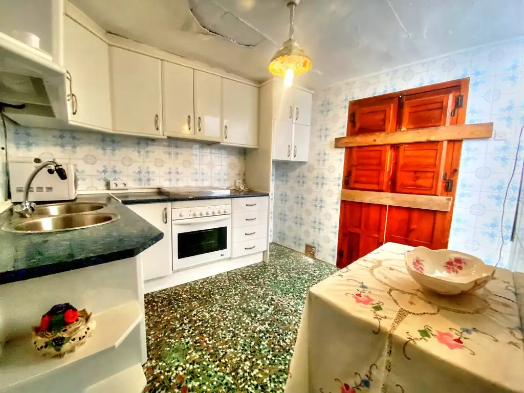 Cocina de Finca rústica en venta en Salares con Terraza, Trastero y Amueblado