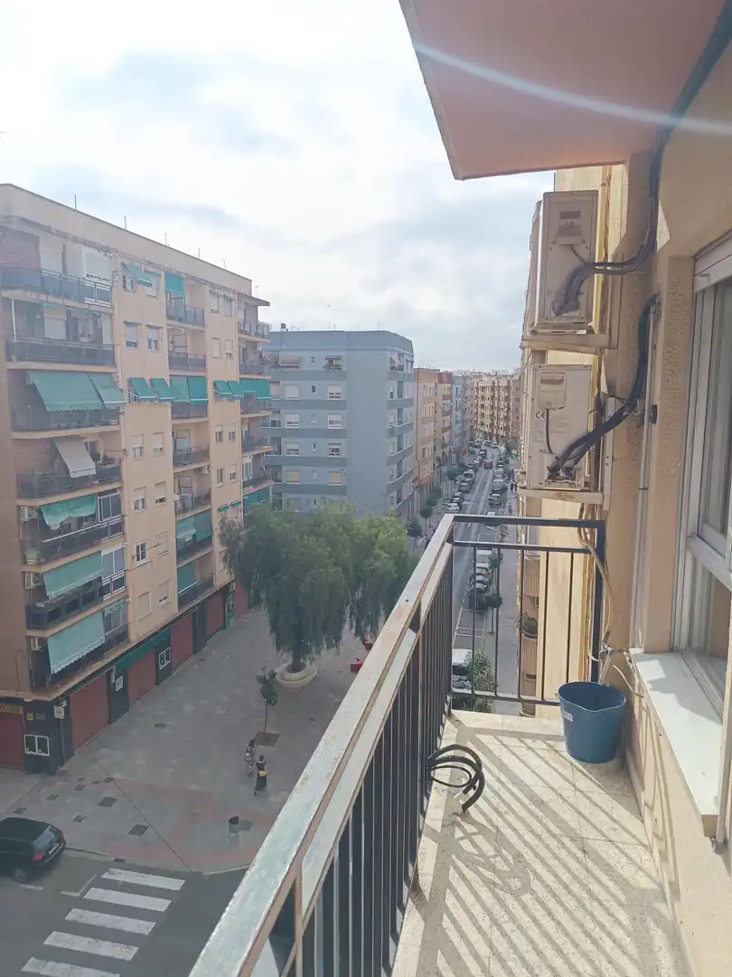 Vista exterior de Pis en venda en Mislata amb Aire condicionat i Balcó