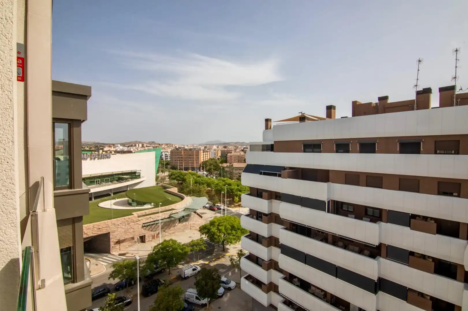 Vista exterior de Àtic en venda en Elche / Elx amb Aire condicionat, Terrassa i Traster
