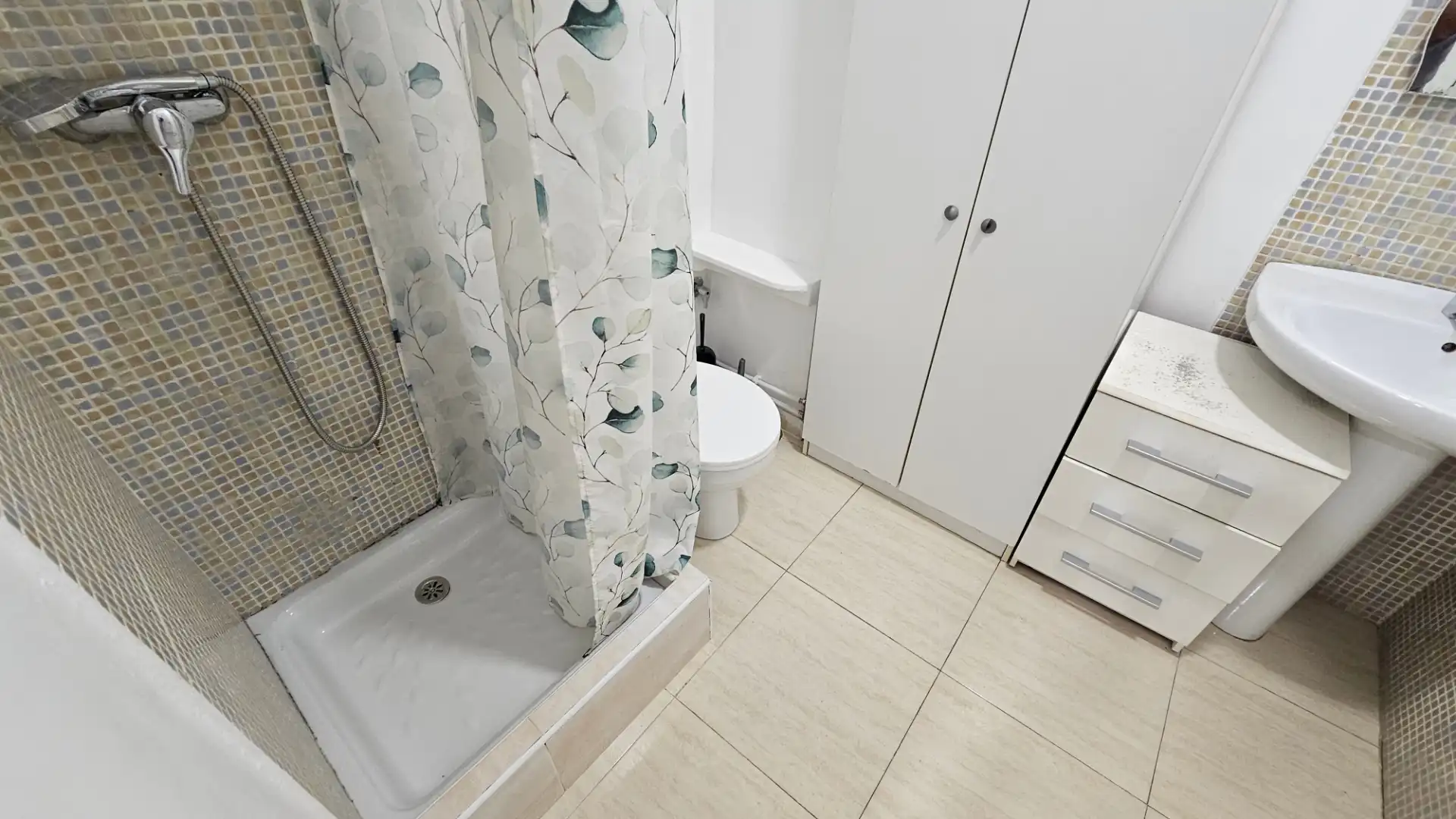 Bathroom of Study for rent in El Campello  with Air Conditioner, Heating and Furnished