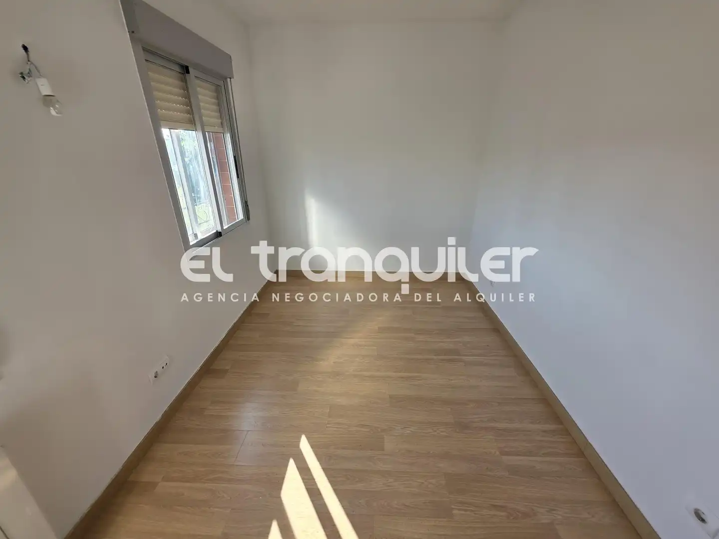 Bedroom of Flat for rent in Madrid  with Air Conditioner, Parquet flooring and Terrace