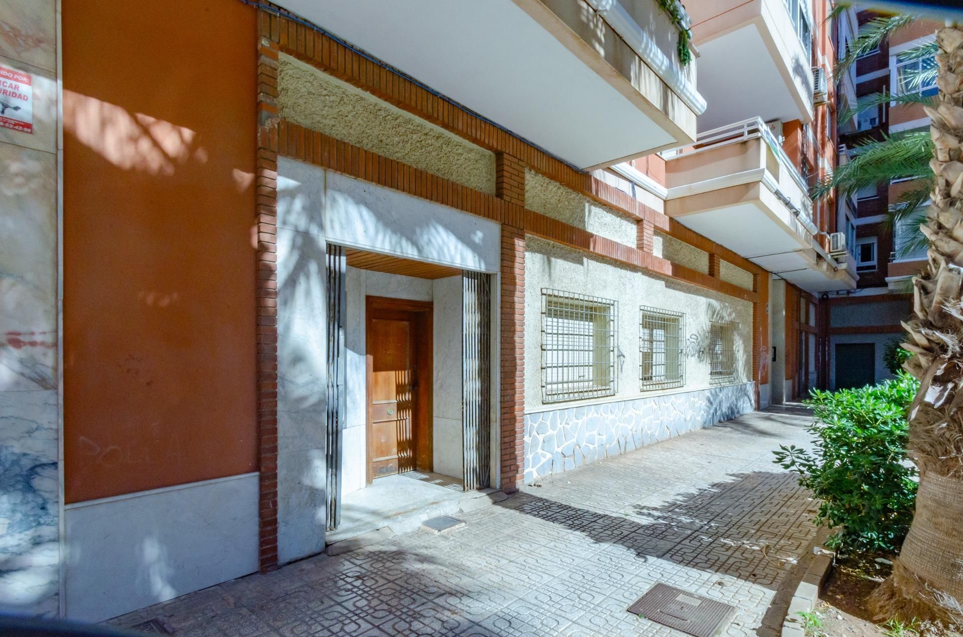 Vista exterior de Local en venda en Cartagena