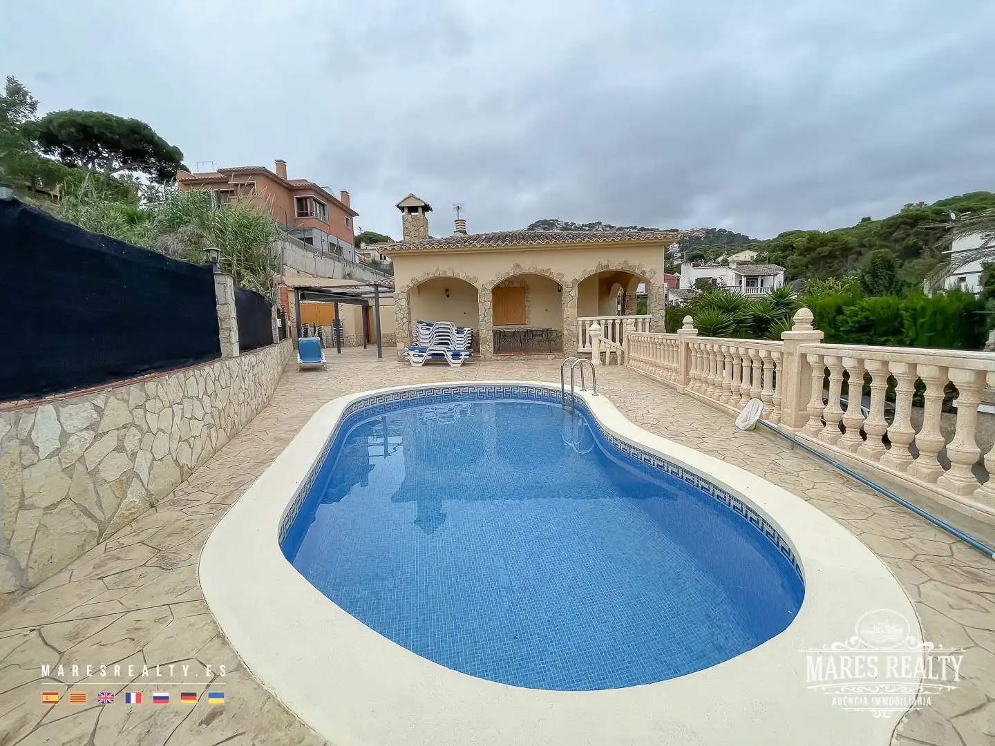 Casa con piscina in vendita a Lloret de Dalt