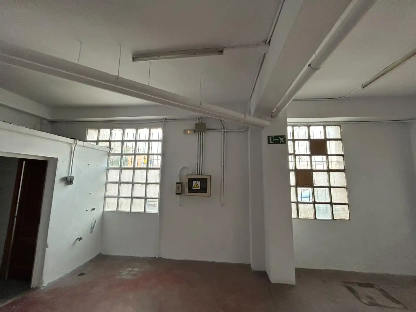 Business premises for sale in Vía Complutense 111, imagen 7