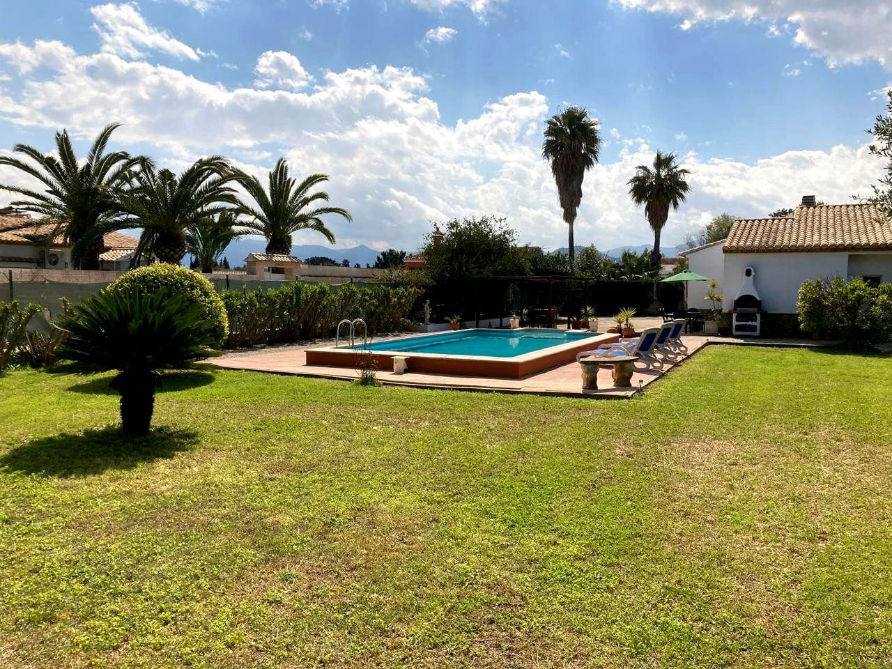 Jardí de Casa o xalet en venda en Oliva amb Jardí privat, Terrassa i Traster