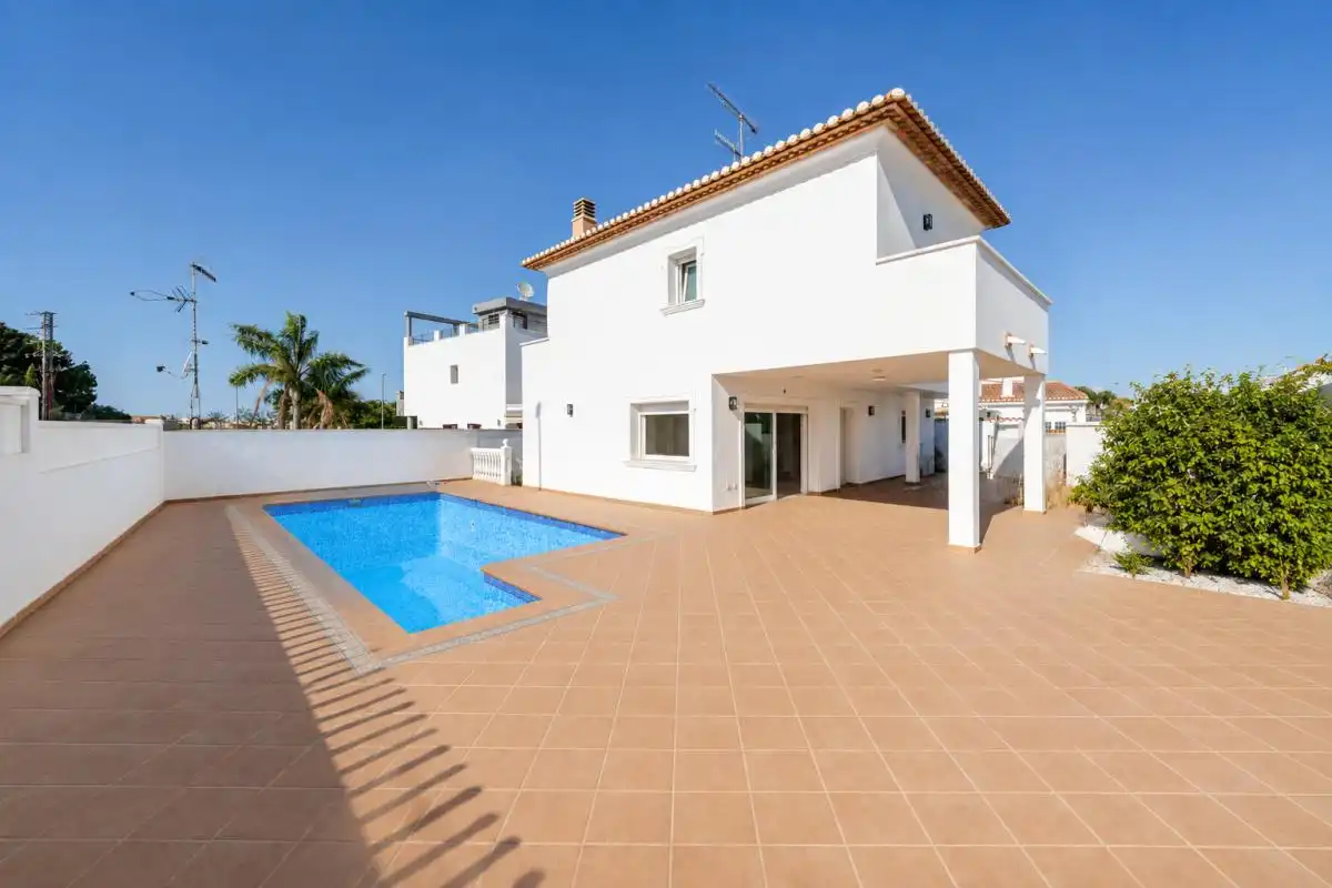 Vista exterior de Casa o chalet en venta en Dénia con Aire acondicionado y Calefacción
