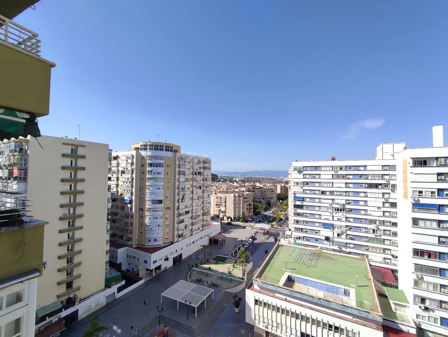 Außenansicht von Wohnung zur Miete in Torremolinos mit Klimaanlage, Heizung und Terrasse
