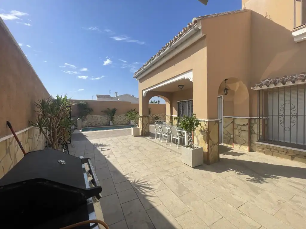 Terrassa de Casa o xalet en venda en Vélez-Málaga