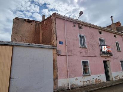 Vista exterior de Casa o xalet en venda en San Mamés de Burgos amb Calefacció, Jardí privat i Terrassa