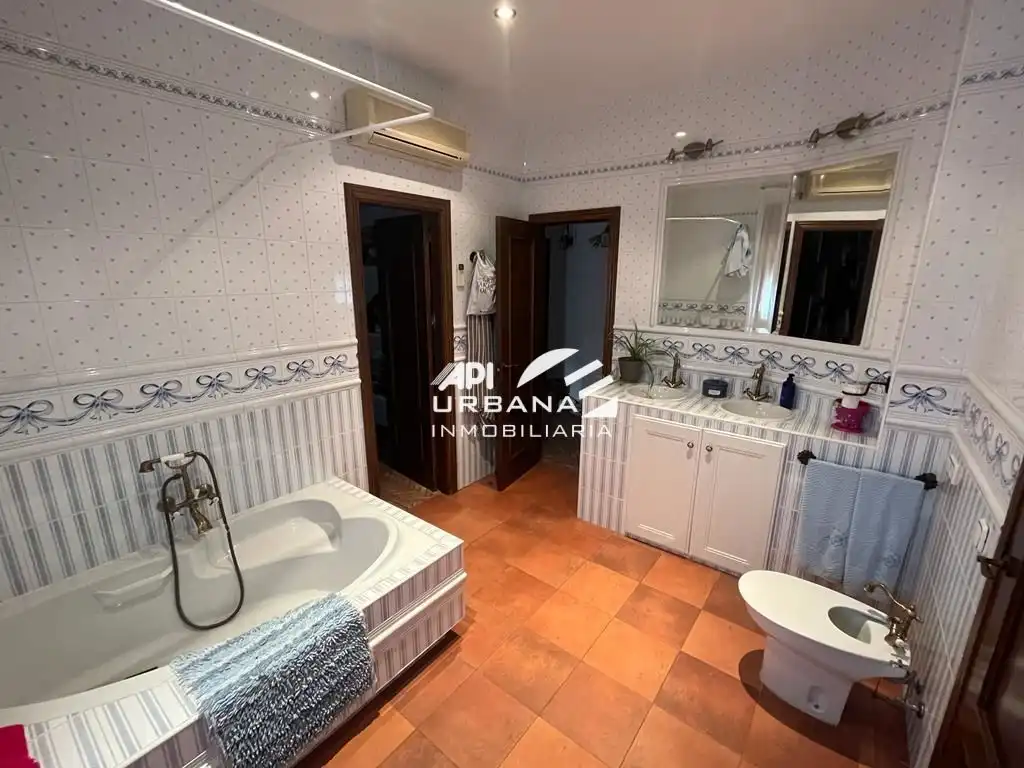 Baño de Casa o chalet en venta en Lucena con Aire acondicionado, Jardín privado y Piscina