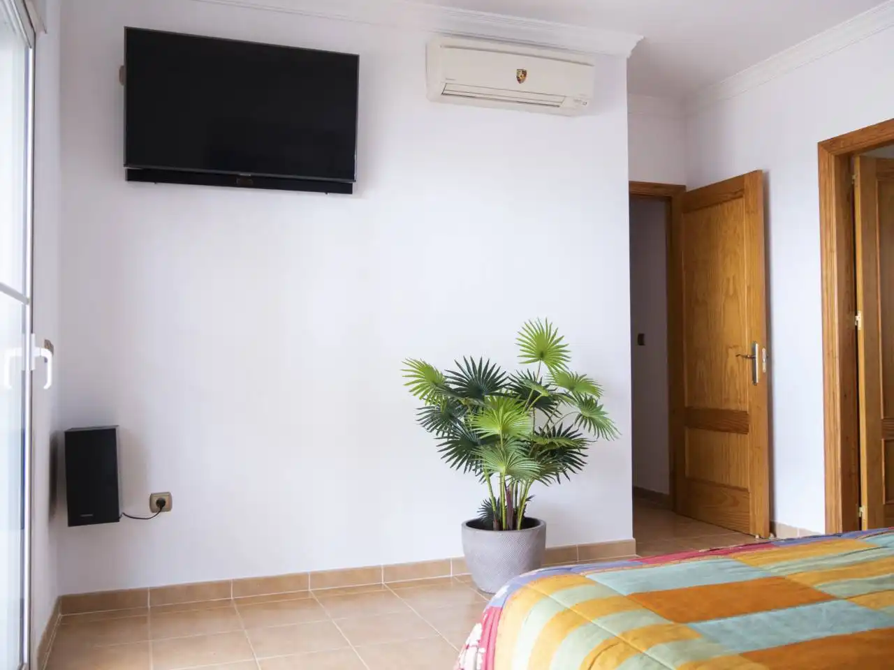 Dormitori de Casa o xalet en venda en Estepona amb Aire condicionat, Piscina i Moblat