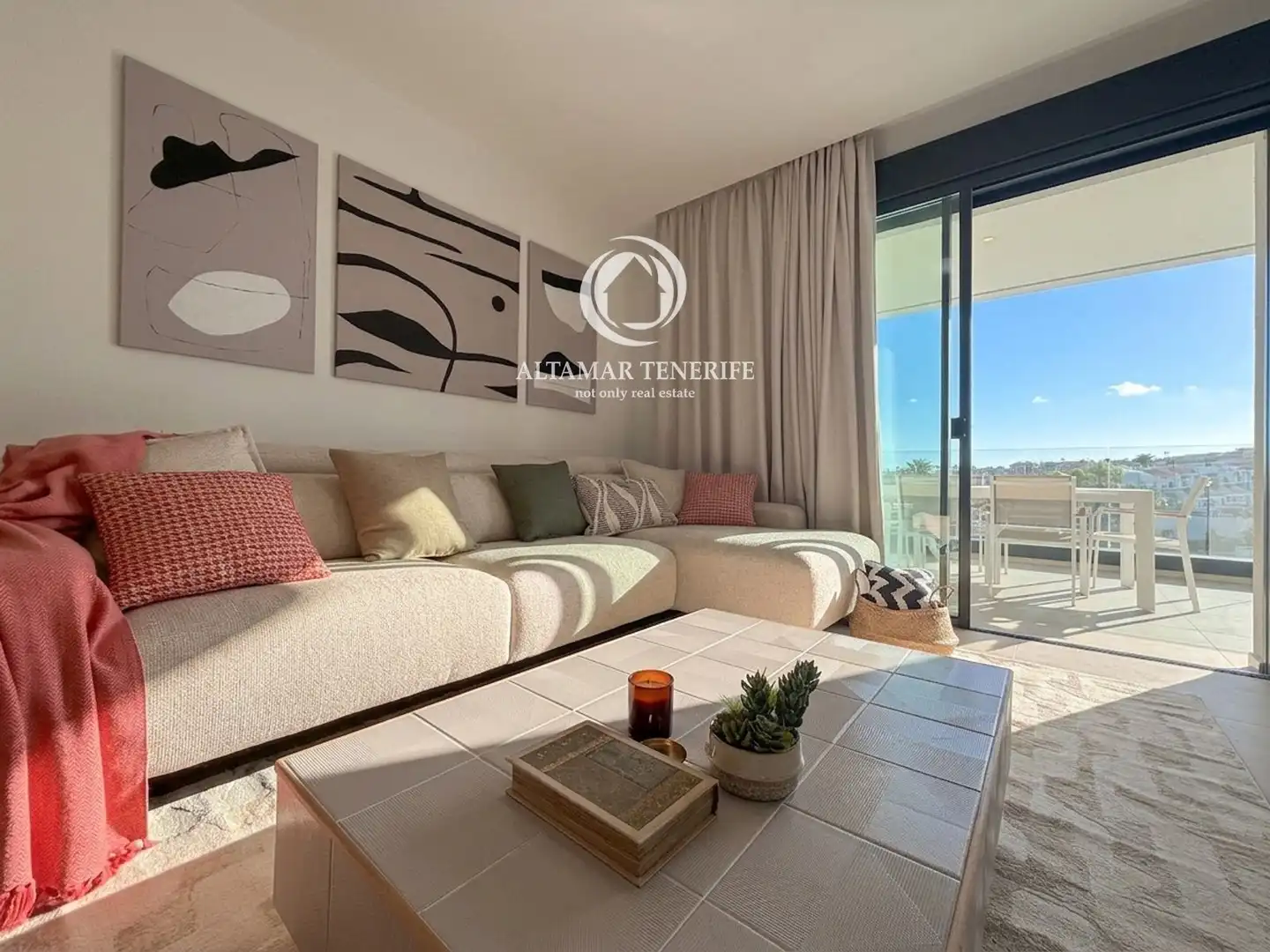Wohnzimmer von Wohnungen zur Miete in Adeje mit Terrasse, Abstellraum und Schwimmbad