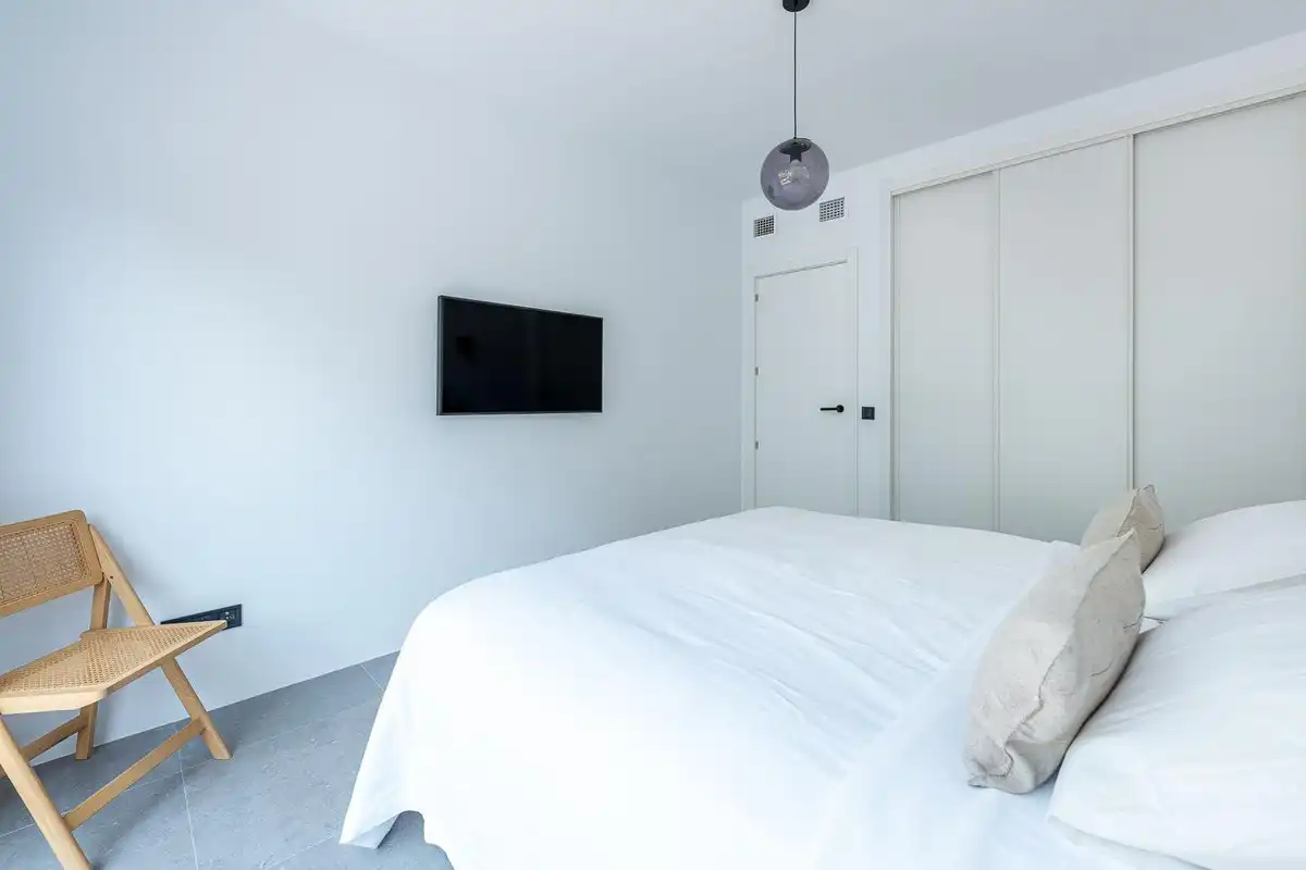 Bedroom of Flat for rent in Marbella  with Air Conditioner, Heating and Terrace