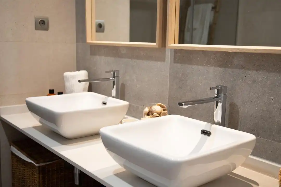 Bathroom of Duplexes for rent in La Alcaidesa  with Air Conditioner, Heating and Private garden