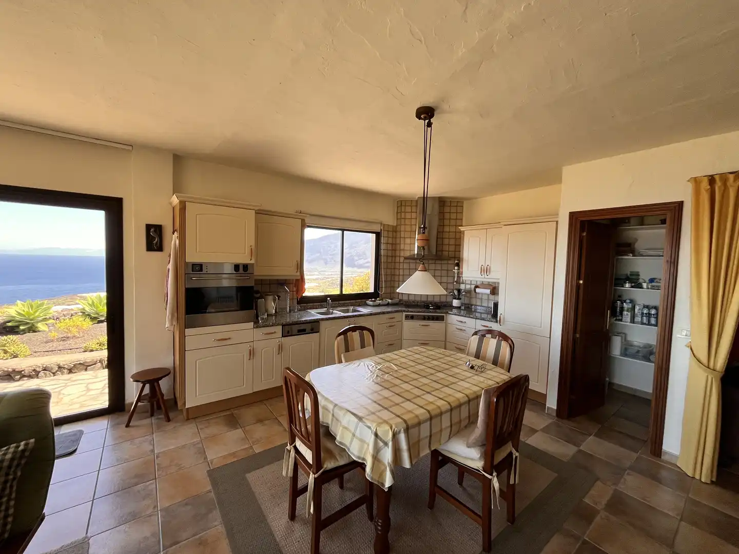 Cocina de Casa o chalet en venta en Frontera con Terraza, Trastero y Amueblado