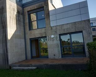 Vista exterior de Casa o xalet de lloguer en Santiago de Compostela  amb Traster, Moblat i Forn