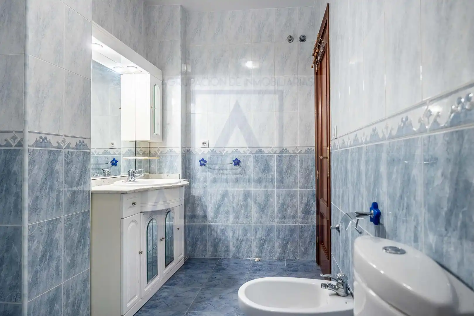 Bathroom of Flat for sale in Balcón de Sevilla - Atalaya - La Uva - La Extremeña