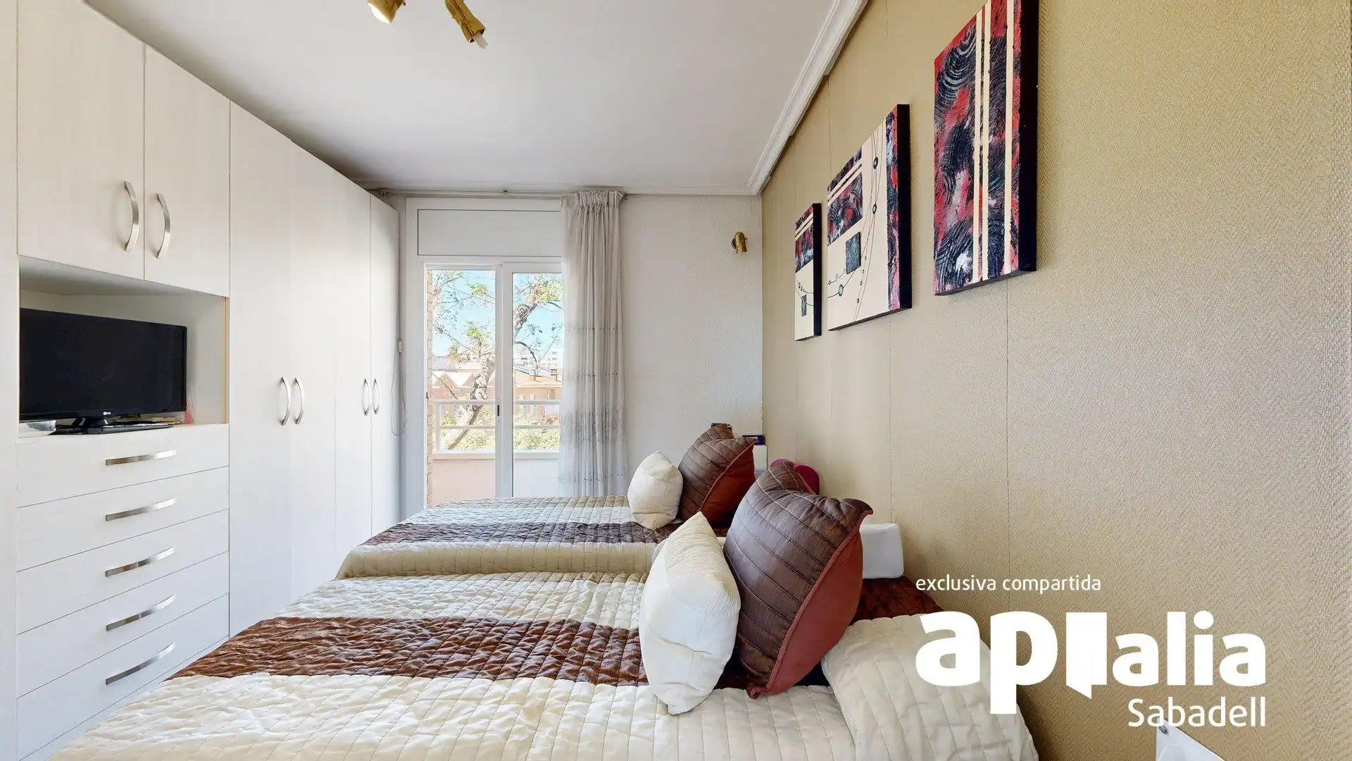 Habitación de Casa adosada en venta en Barberà del Vallès con Calefacción, Terraza y Balcón