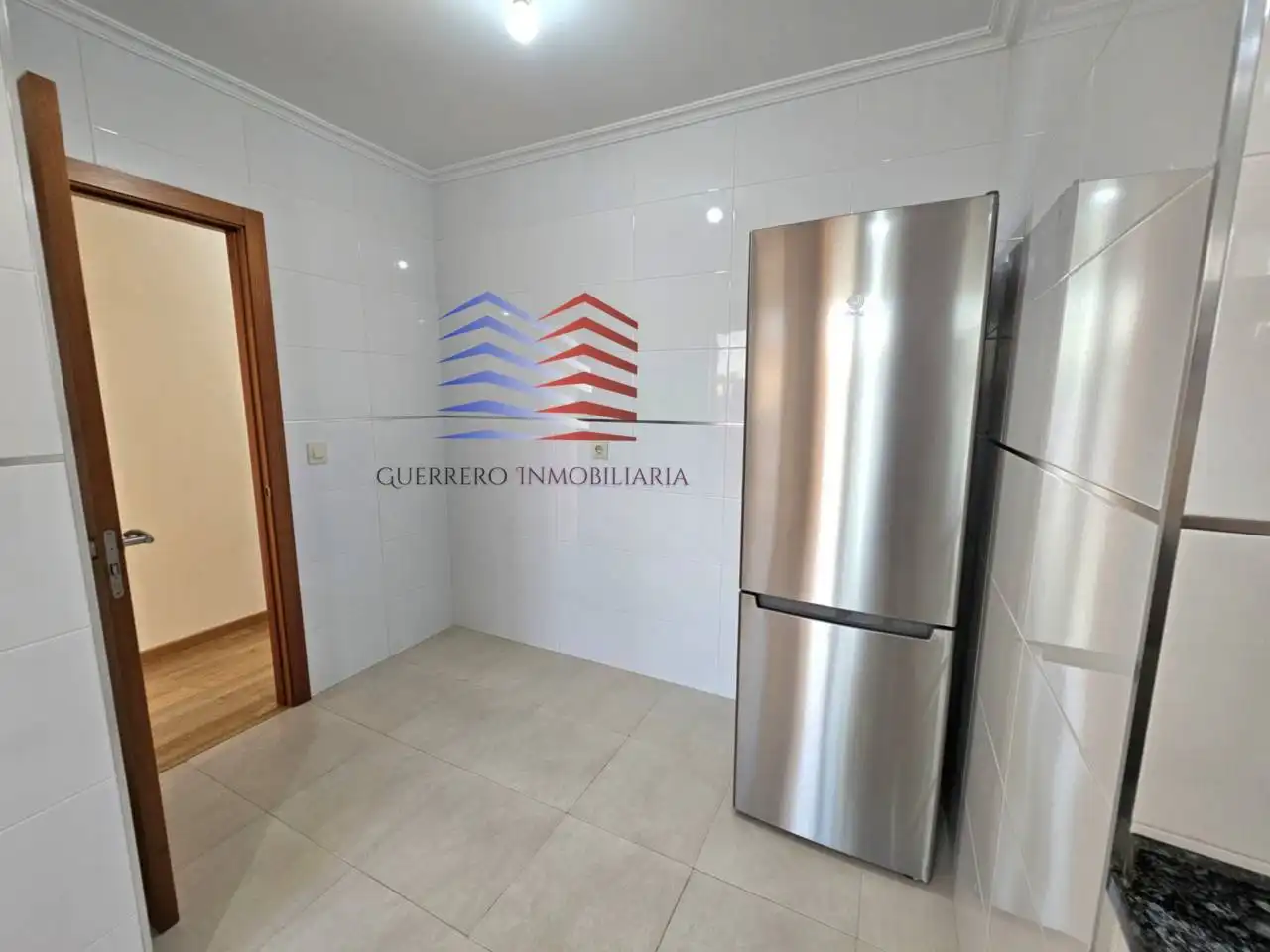 Küche von Wohnung zur Miete in Ourense Capital  mit Heizung, Parkett und Abstellraum
