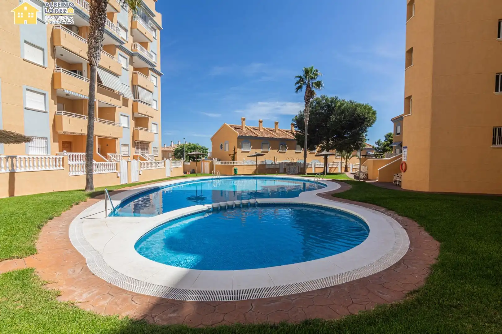 Bungalow with terrace for sale in Los Arenales del Sol, imagen 40