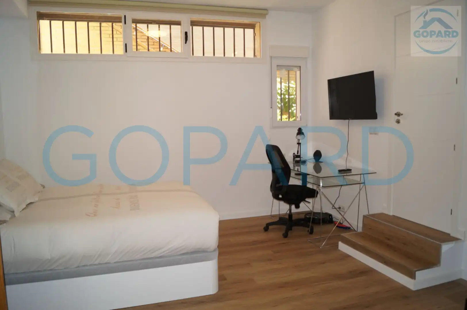 Habitación de Estudio de alquiler en Villanueva del Pardillo con Calefacción, Jardín privado y Amueblado