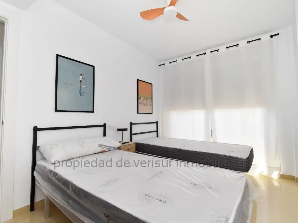 Dormitori de Apartament de lloguer en Águilas amb Balcó